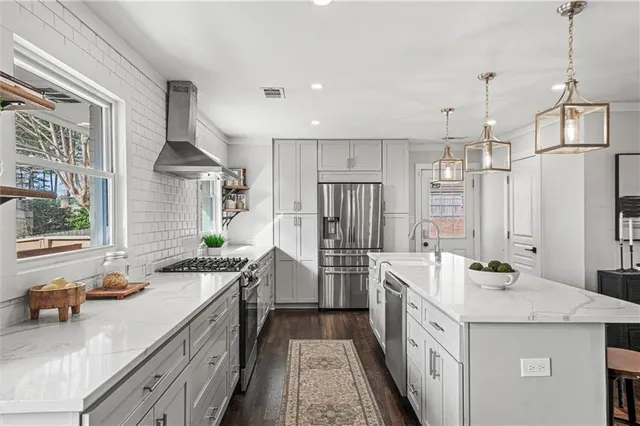 $750,000 | 1570 King Arthur Court Southeast, Smyrna, GA 30080