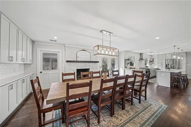 $750,000 | 1570 King Arthur Court Southeast, Smyrna, GA 30080