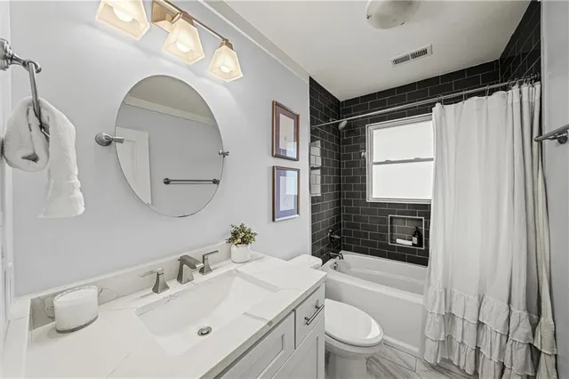 $750,000 | 1570 King Arthur Court Southeast, Smyrna, GA 30080