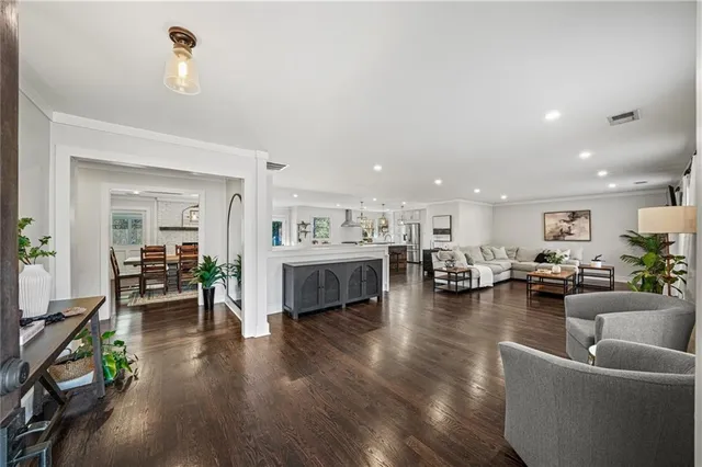 $750,000 | 1570 King Arthur Court Southeast, Smyrna, GA 30080