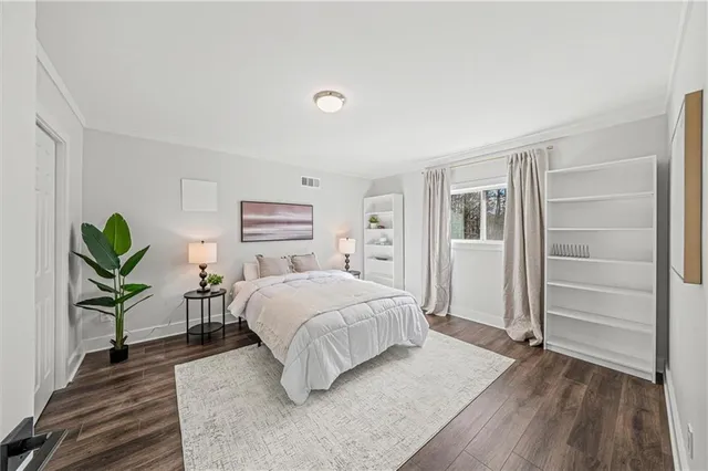 $750,000 | 1570 King Arthur Court Southeast, Smyrna, GA 30080