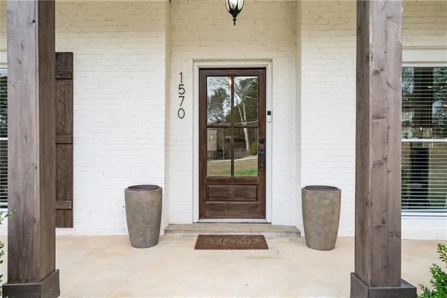$750,000 | 1570 King Arthur Court Southeast, Smyrna, GA 30080