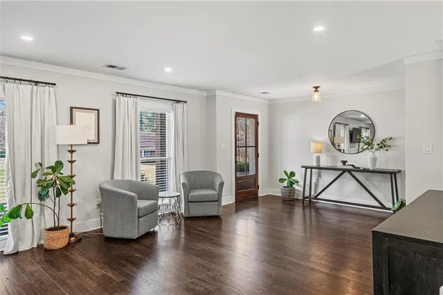 $750,000 | 1570 King Arthur Court Southeast, Smyrna, GA 30080