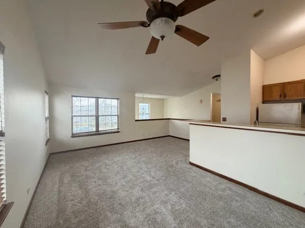 $2,250 | 2418 Oneida Lane, Unit 2418, Naperville, IL 60563