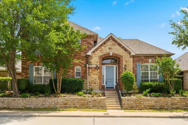 $424,900 | 946 Briar Oaks Drive, Rockwall, TX 75087