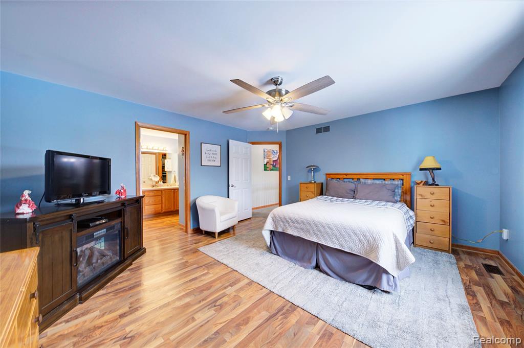 2168 Lake George Road Leonard, MI 48367 - Photo 35 of 54