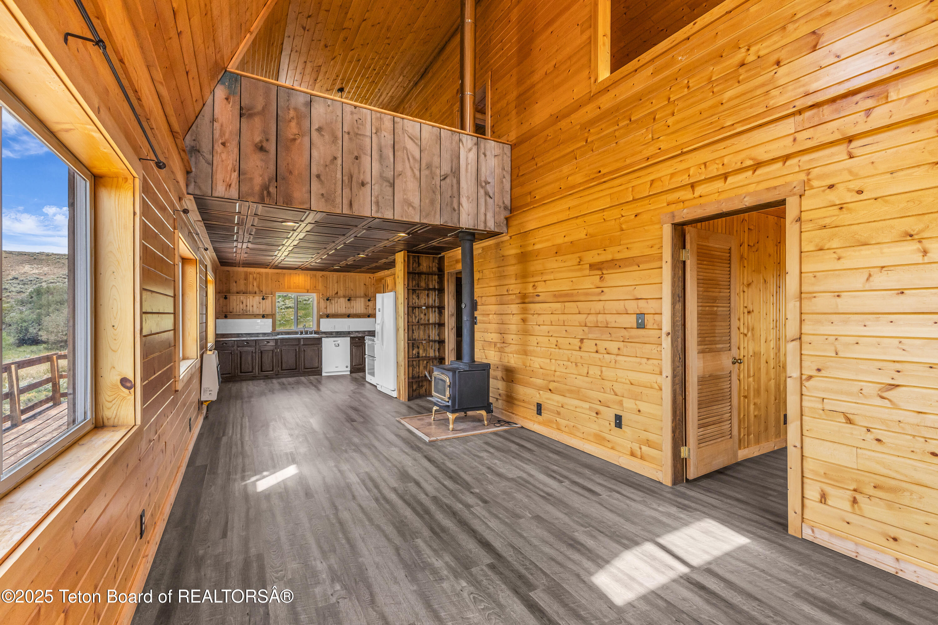 56 Beaver Ridge Road Daniel, WY 83115 - Photo 11 of 32 56 E Beaver Ridge Rd-16