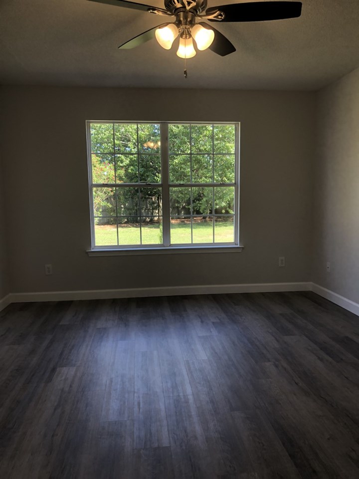 2676 Hampton Park Circle Foley, AL 36535 - Photo 7 of 19 Master BR