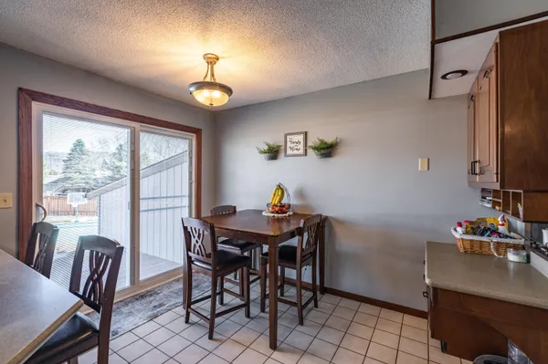 $459,900 | 1206 Greenridge Drive, Onalaska, WI 54650