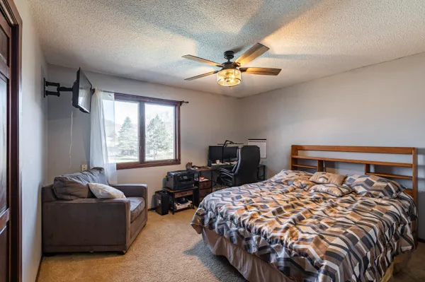 $459,900 | 1206 Greenridge Drive, Onalaska, WI 54650