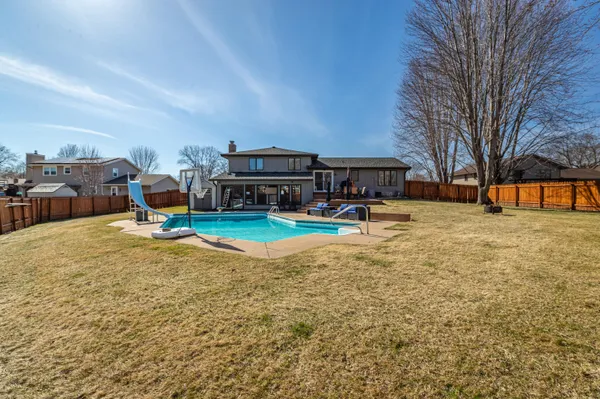 $459,900 | 1206 Greenridge Drive, Onalaska, WI 54650