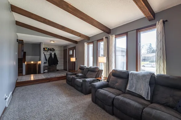 $459,900 | 1206 Greenridge Drive, Onalaska, WI 54650