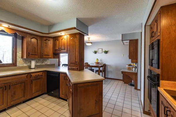 $459,900 | 1206 Greenridge Drive, Onalaska, WI 54650