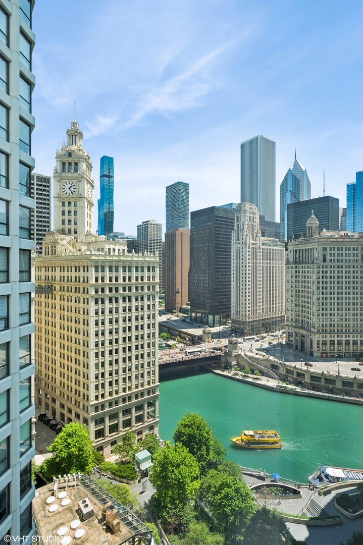 403 North Wabash Avenue, Unit 17C Chicago, IL 60611 - Photo 25 of 30 a view of a city with tall buildings