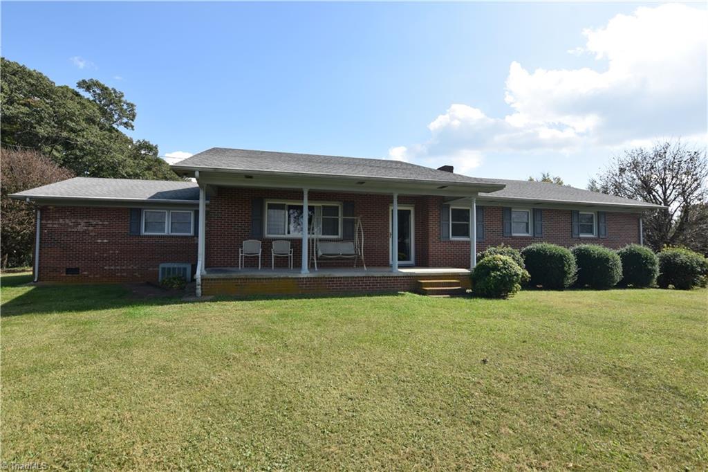 703 Twin Oaks Road Elkin, NC 28621 - Photo 14 of 33