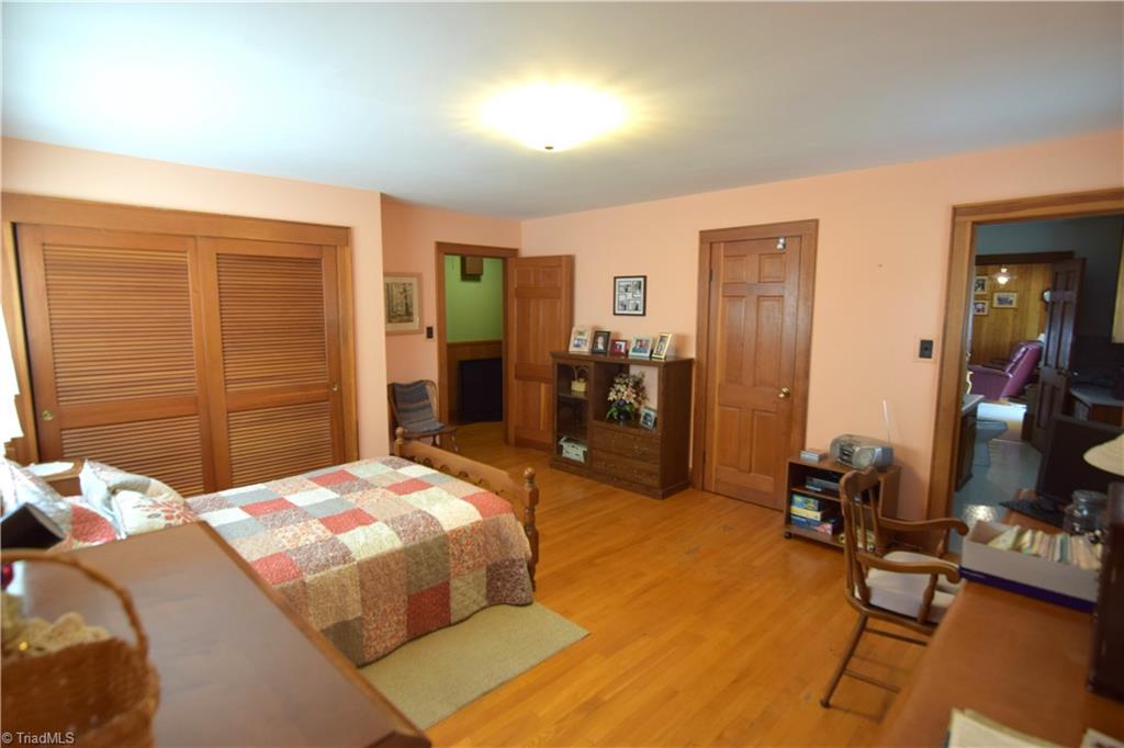 703 Twin Oaks Road Elkin, NC 28621 - Photo 24 of 33