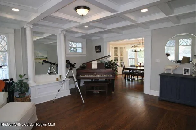 $859,000 | 30 Old Post Road North, Red Hook, NY 12571