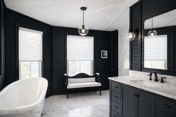 $840,000 | 30 Old Post Road North, Red Hook, NY 12571