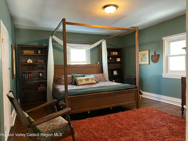 $840,000 | 30 Old Post Road North, Red Hook, NY 12571