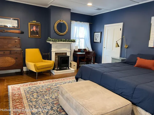 $840,000 | 30 Old Post Road North, Red Hook, NY 12571