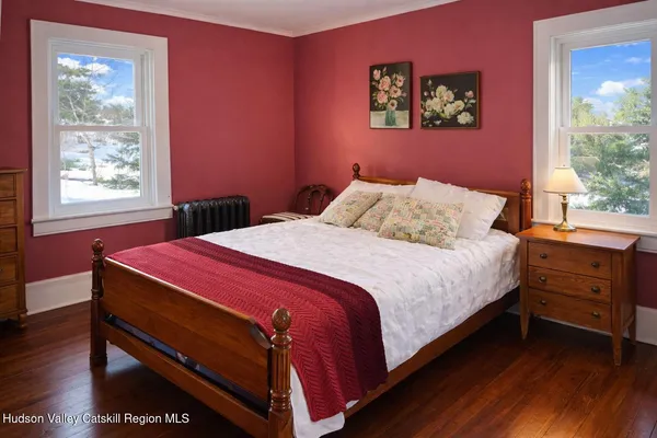 $840,000 | 30 Old Post Road North, Red Hook, NY 12571