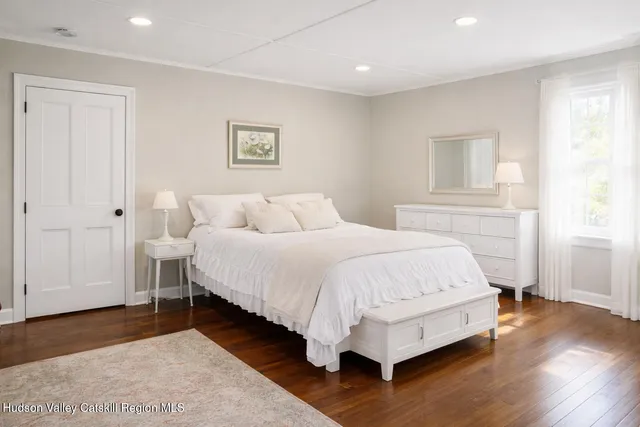 $859,000 | 30 Old Post Road North, Red Hook, NY 12571