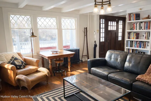 $840,000 | 30 Old Post Road North, Red Hook, NY 12571