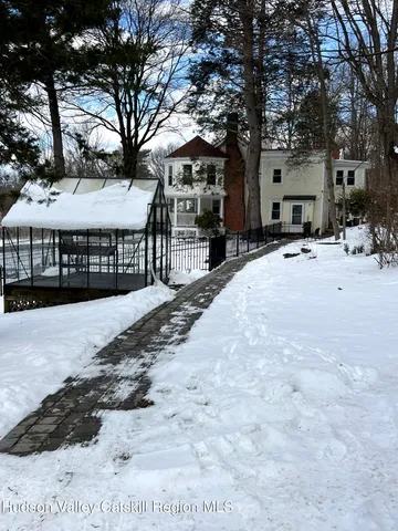 $859,000 | 30 Old Post Road North, Red Hook, NY 12571