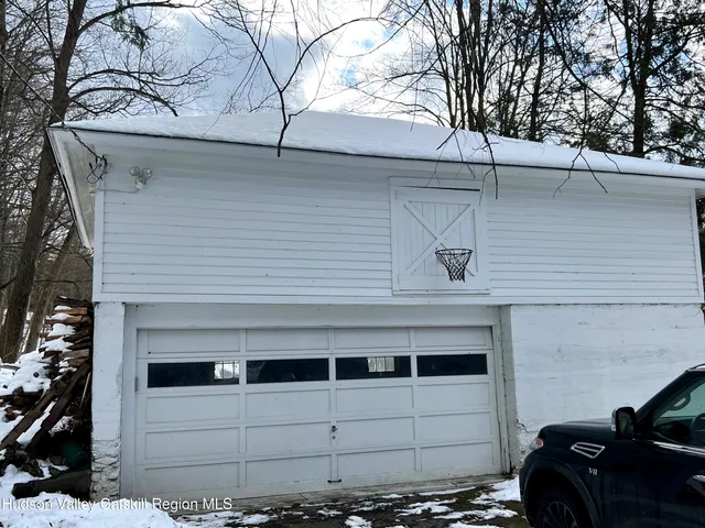 $859,000 | 30 Old Post Road North, Red Hook, NY 12571