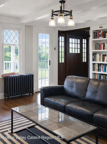 $859,000 | 30 Old Post Road North, Red Hook, NY 12571