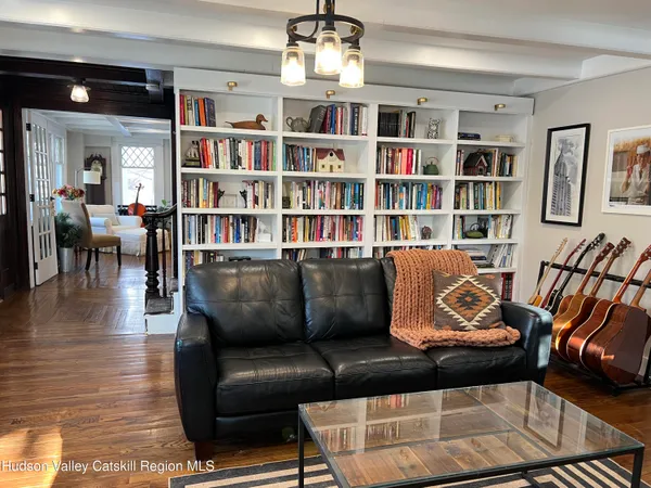 $840,000 | 30 Old Post Road North, Red Hook, NY 12571