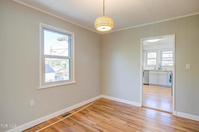 $269,000 | 301 Lynn Avenue, Kingsport, TN 37665