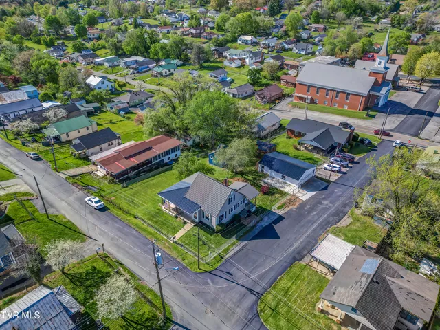 $269,000 | 301 Lynn Avenue, Kingsport, TN 37665