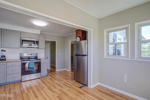 $269,000 | 301 Lynn Avenue, Kingsport, TN 37665