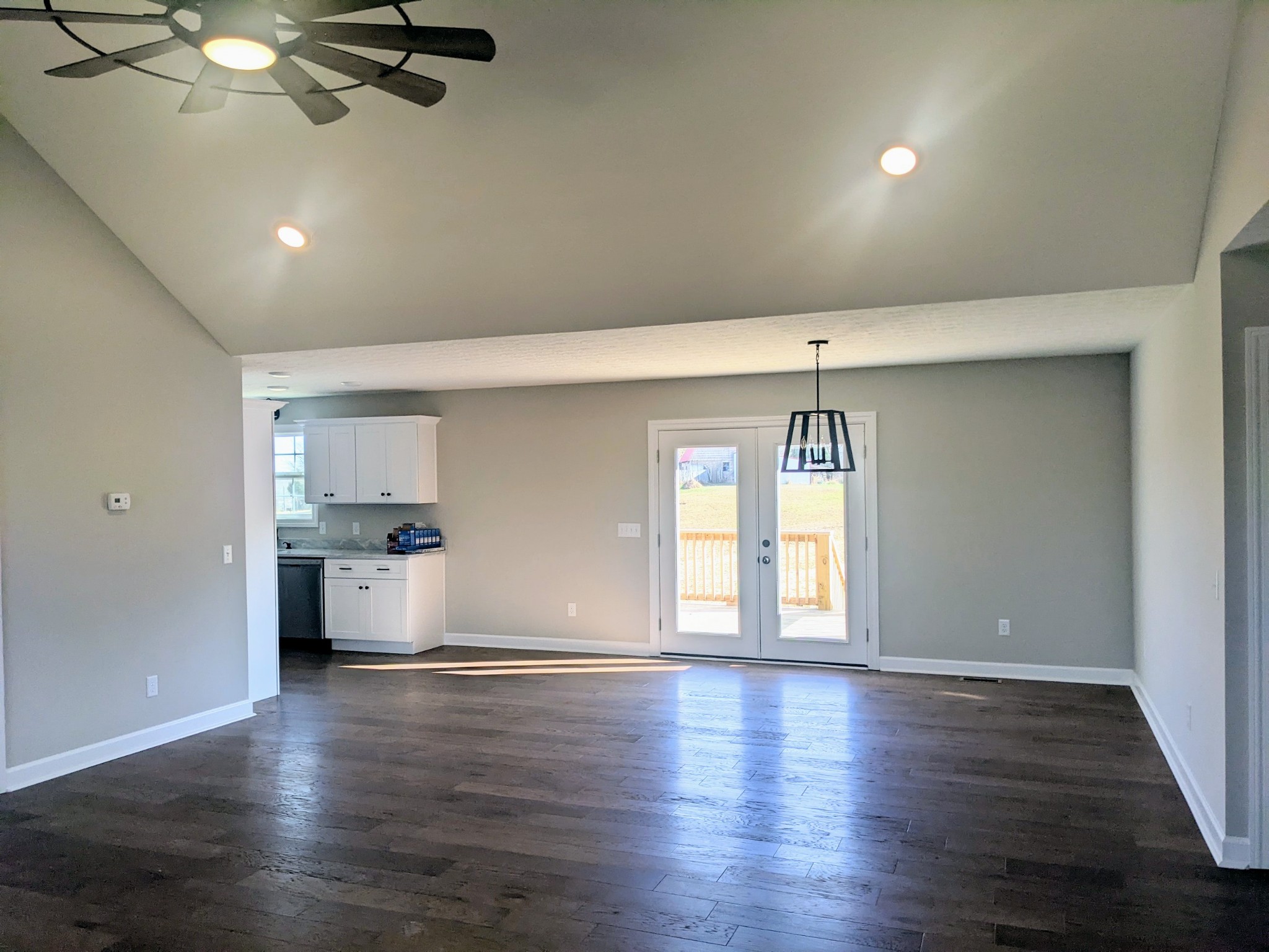286 Claypool Road Bethpage, TN 37022 - Photo 3 of 5