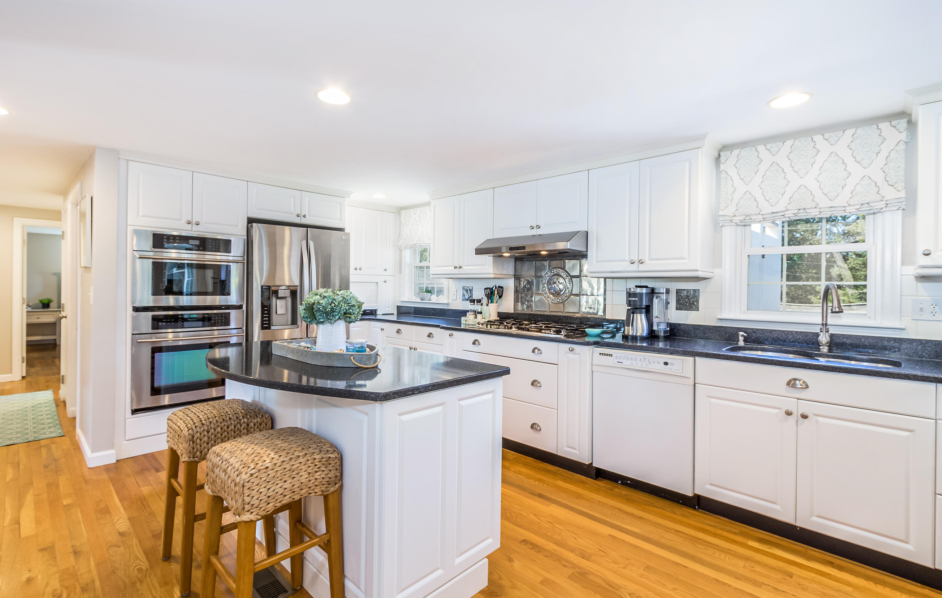 53 Charing Cross Road South Dennis, MA 02660 - Photo 2 of 40 IMG_4982