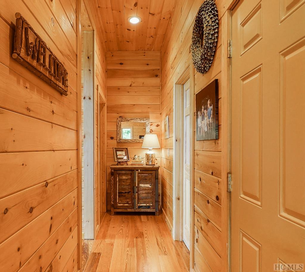 414 Deer Run Road Sapphire, NC 28774 - Photo 40 of 68 Gallery Image 40