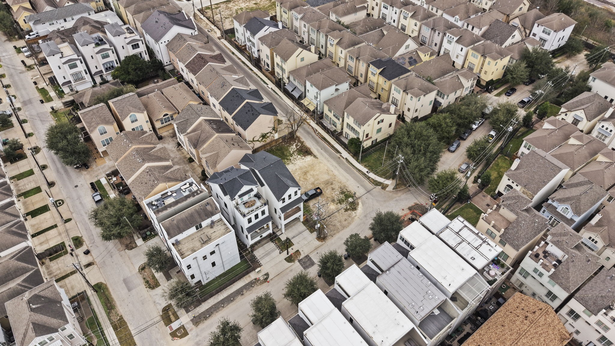 5807 Katy Street Houston, TX 77007 - Photo 24 of 37 an aerial view of a building