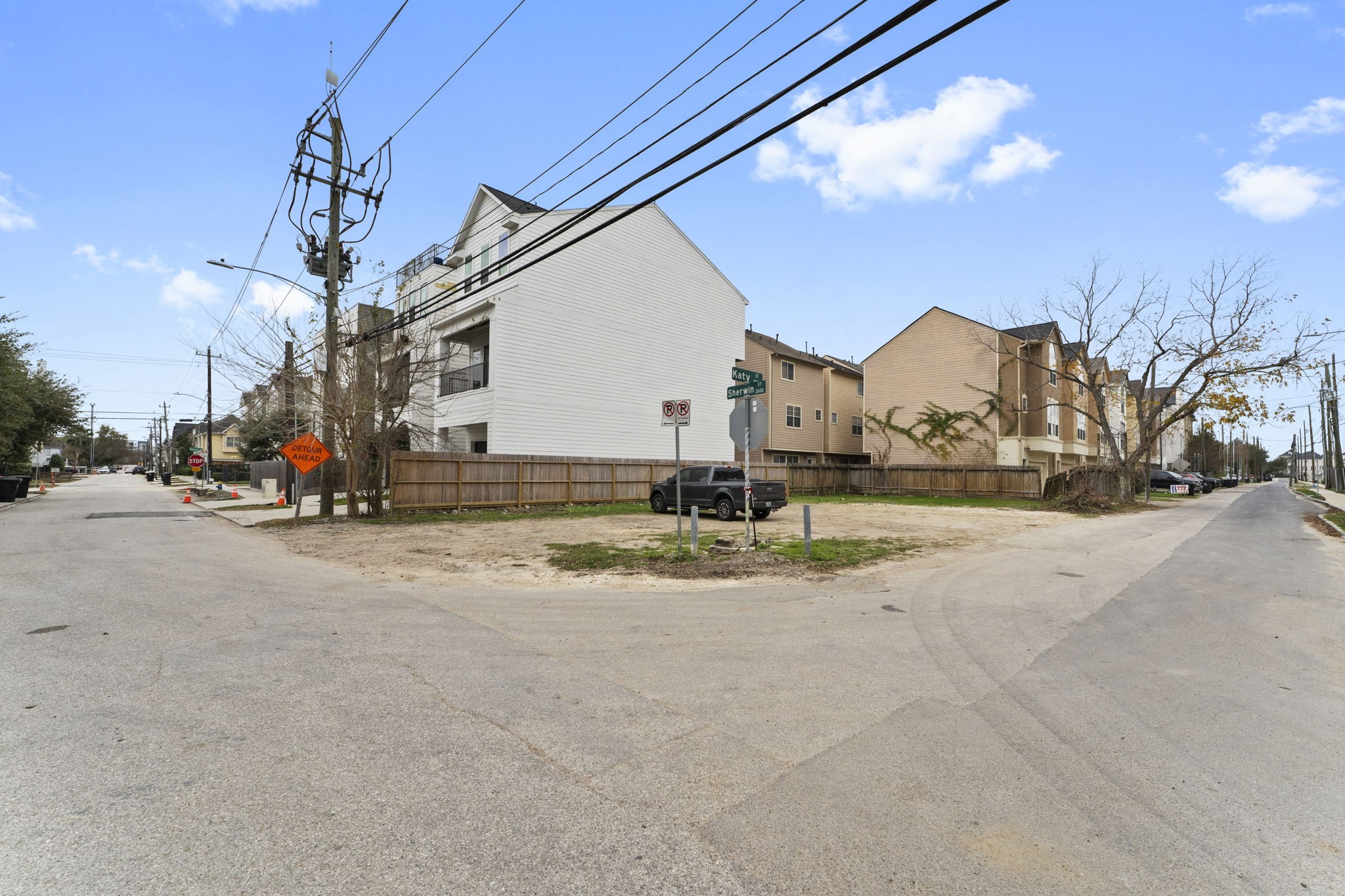 5807 Katy Street Houston, TX 77007 - Photo 10 of 37 a view of road with houses
