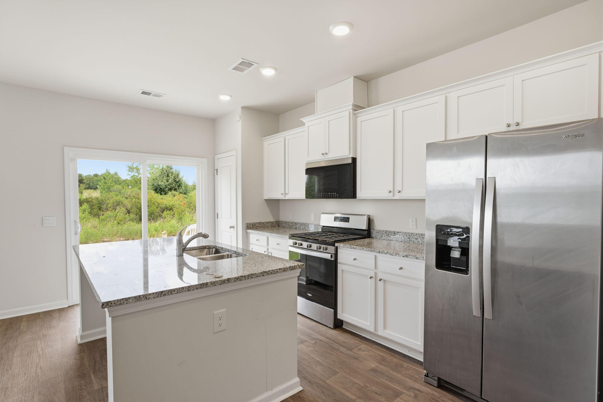 125 Yarrow Way Moncks Corner, SC 29461 - Photo 10 of 42 Kitchen