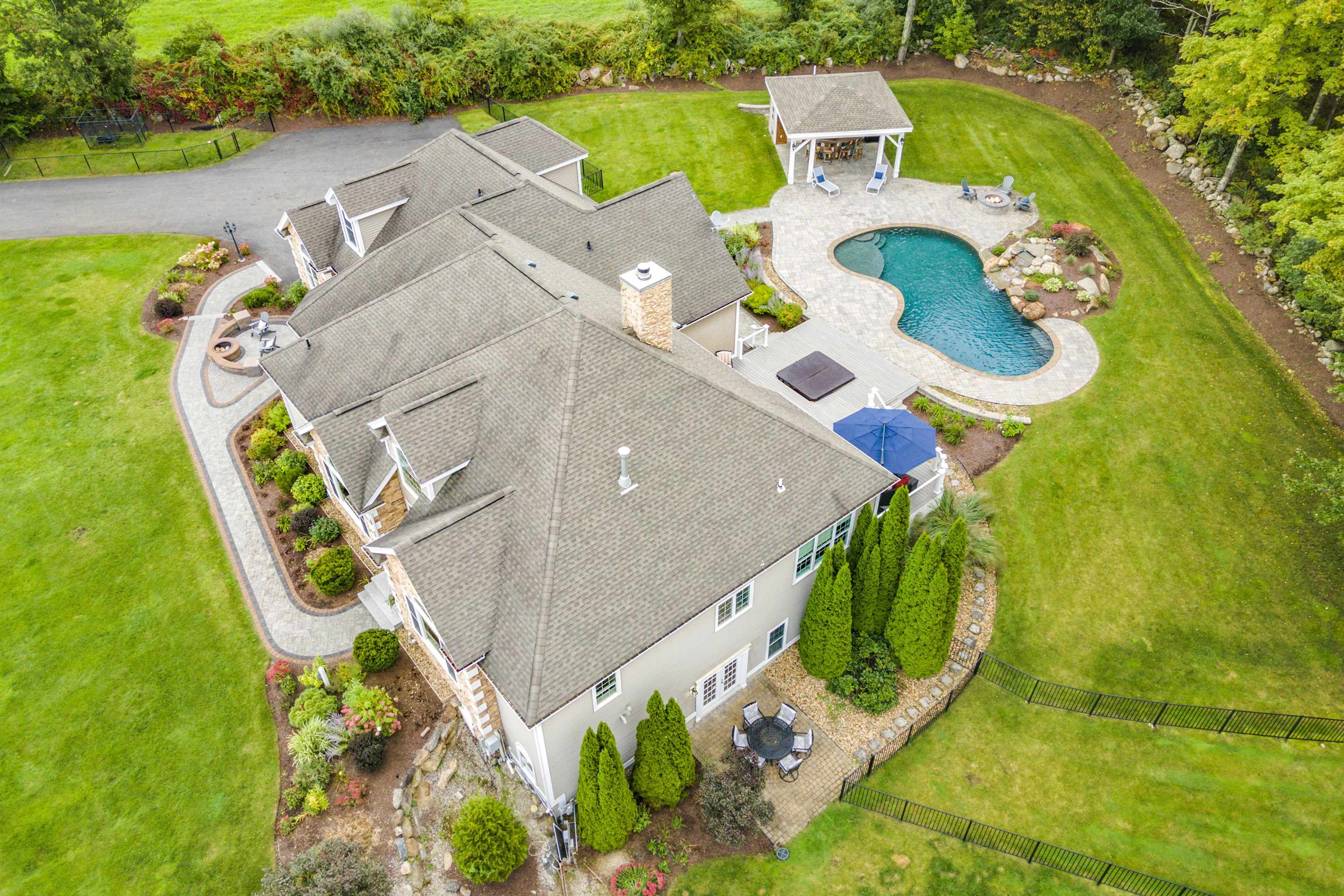 268 Mountain Road Concord, NH 03301 - Photo 3 of 40