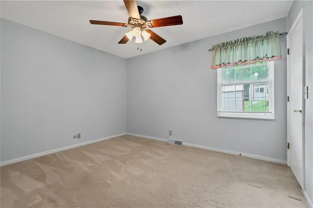 $260,000 | 602 North Westview Drive, Richmond, MO 64085