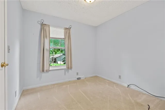 $260,000 | 602 North Westview Drive, Richmond, MO 64085