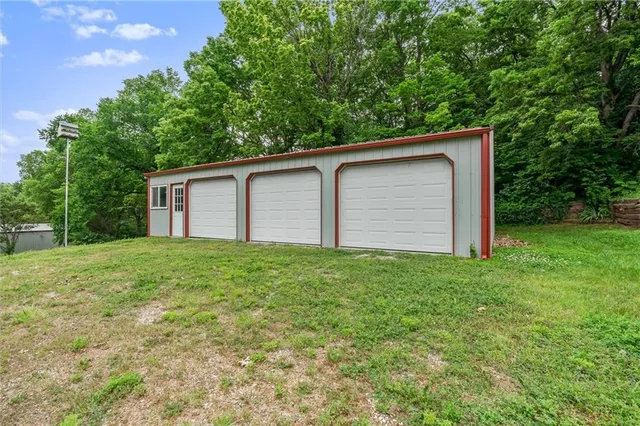 $260,000 | 602 North Westview Drive, Richmond, MO 64085