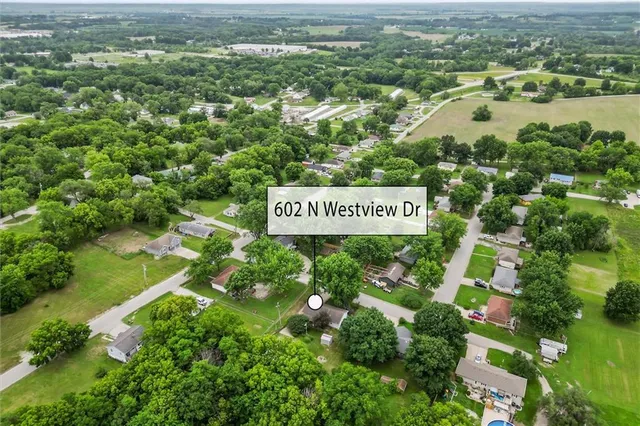 $260,000 | 602 North Westview Drive, Richmond, MO 64085