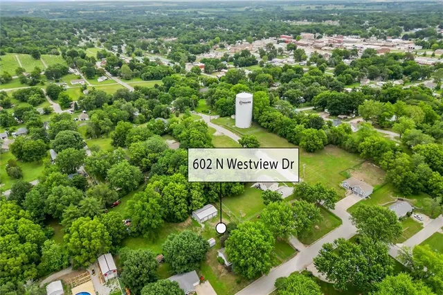 $260,000 | 602 North Westview Drive, Richmond, MO 64085
