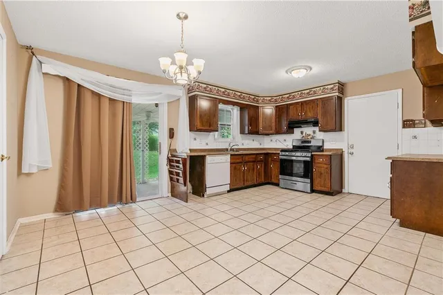 $260,000 | 602 North Westview Drive, Richmond, MO 64085