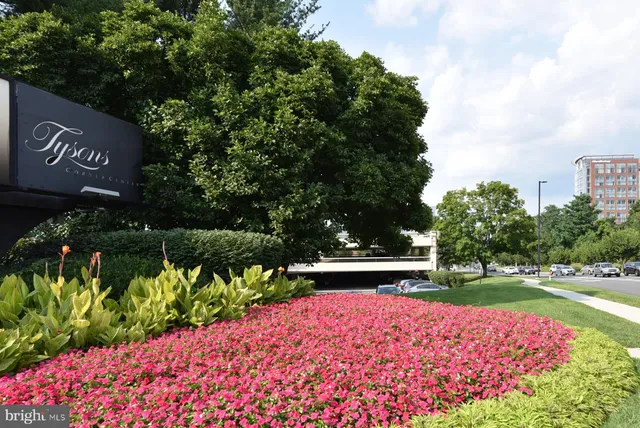 $2,090 | 1710 Westwind Way, McLean, VA 22102