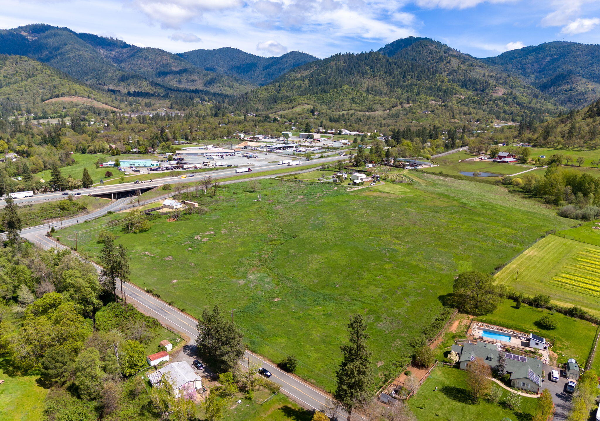 2635 Moon Mountain Road Grants Pass, OR 97526 - Photo 10 of 14 10-web-or-mls-MM (10)