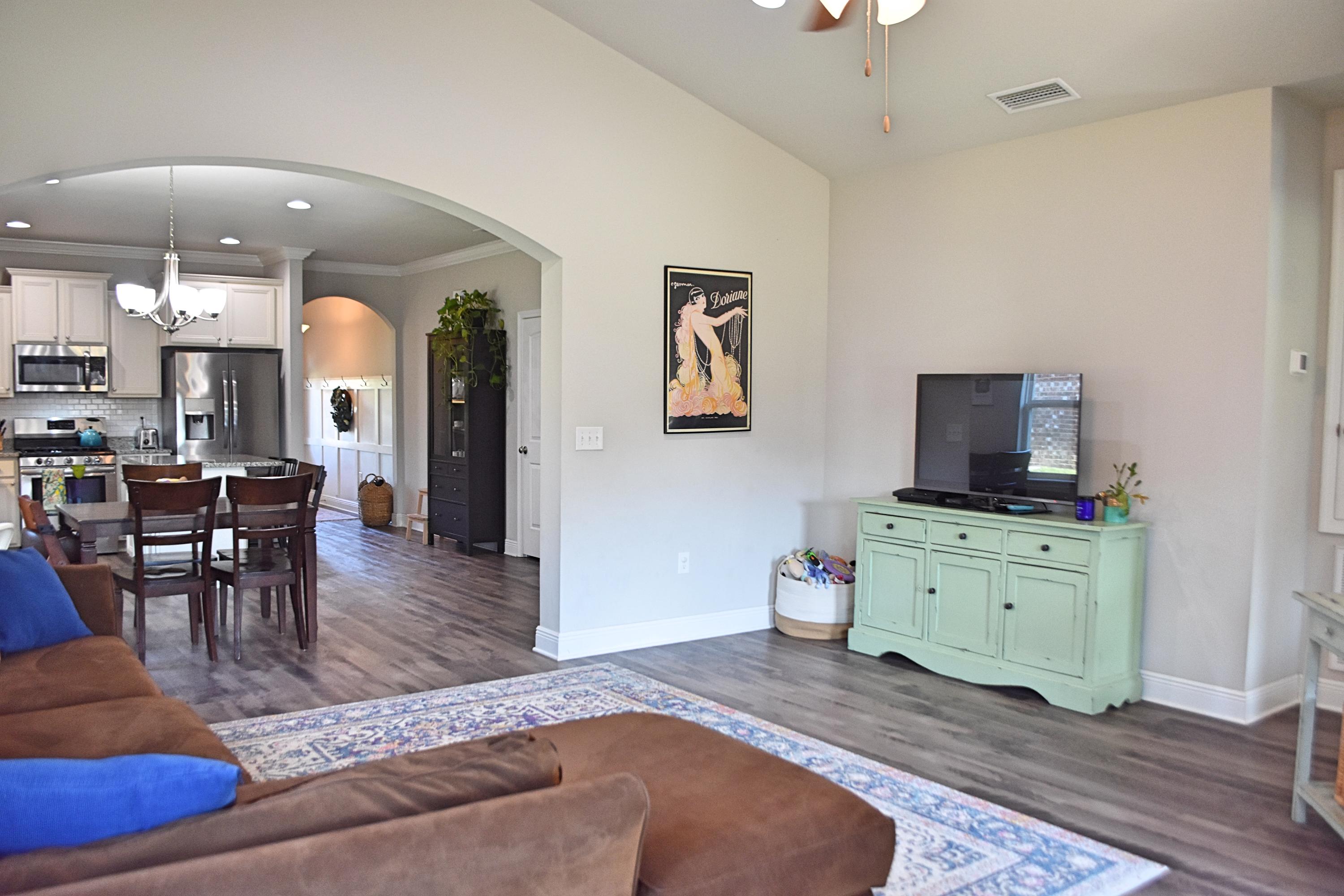 90 Lottie Loop Freeport, FL 32439 - Photo 21 of 38 Living Room 2_Fotor
